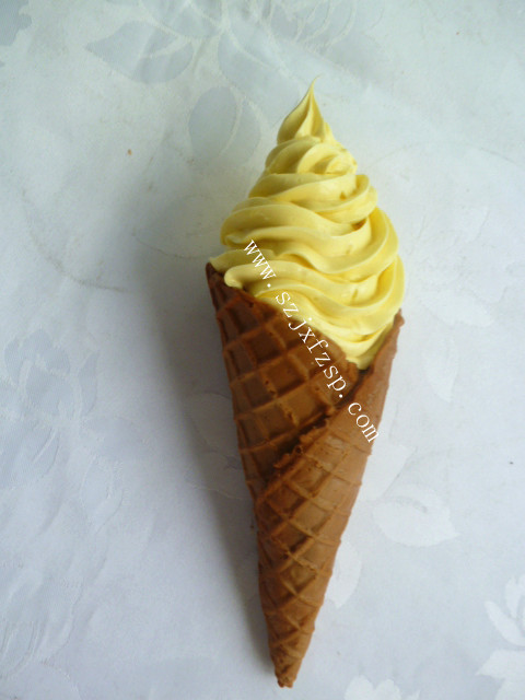 甜品食品模型：黄色软式冰淇淋锥甜品食品模型