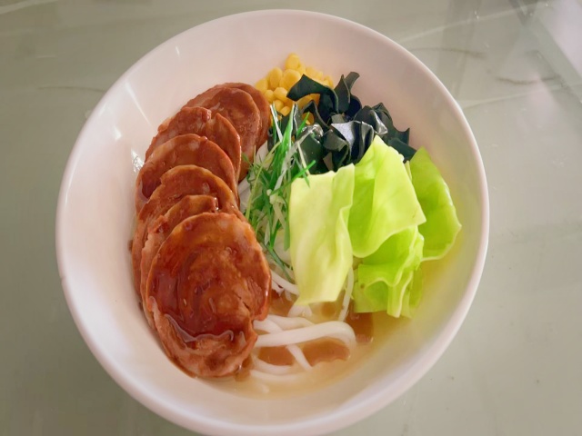  河粉叉烧食物模型